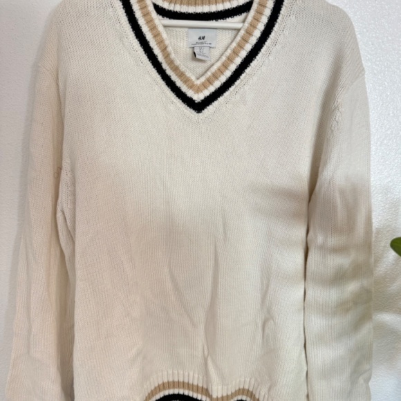 Sweater - Picture 2 of 2